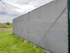 Svařované pletivo Hortaplast, šedá stínící tkanina Realizace - Křimice - Hortaplast, šedá stínící tkanina